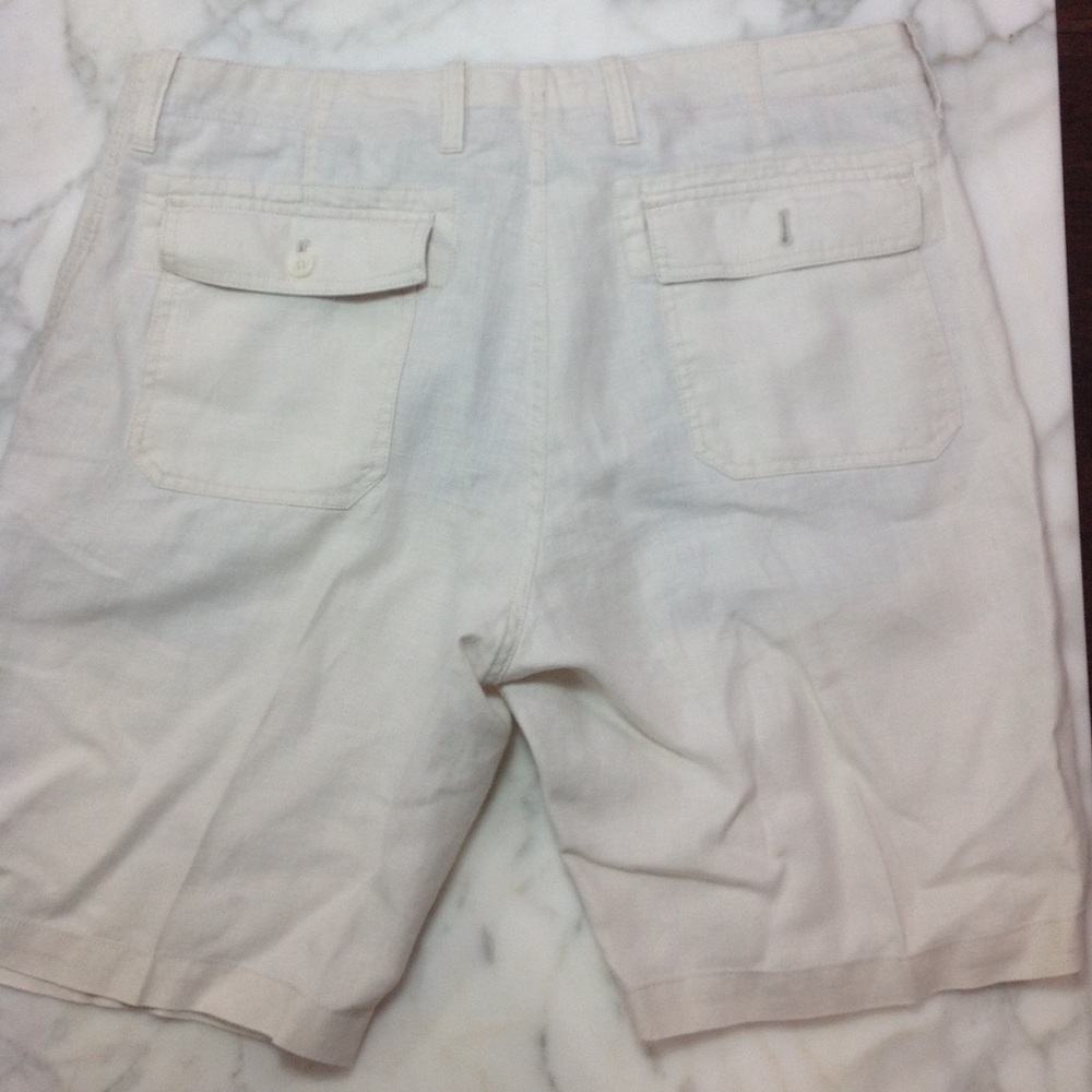 Banana Republic Linen Shorts - Picture 2 of 4